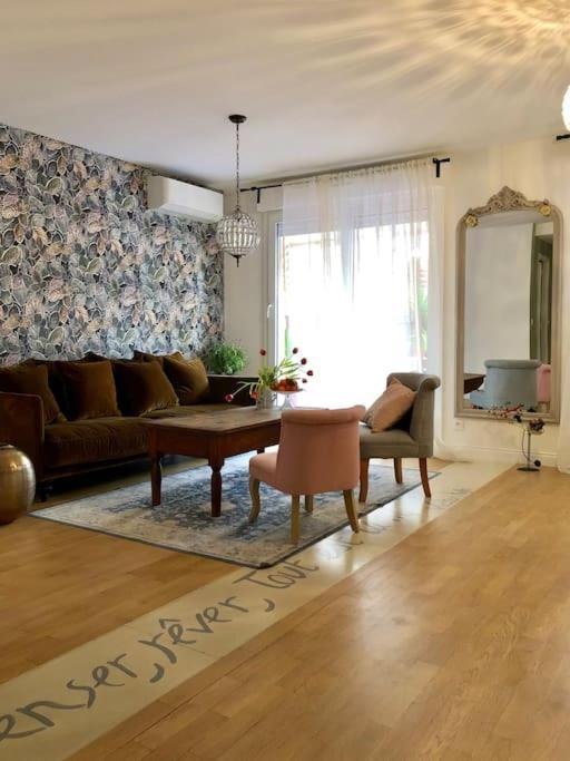 Large Magnificent Terrace Apartment Nice Luaran gambar